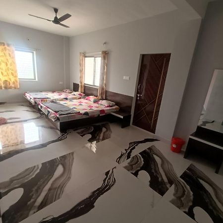 Matoshree Guesthouse Akalkot Exteriér fotografie